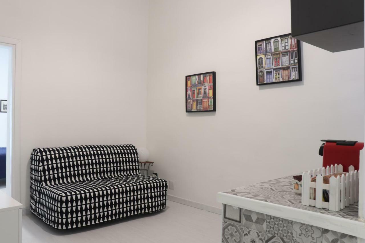 A Tre Passi Dal Duomo Apartment Naples Luaran gambar