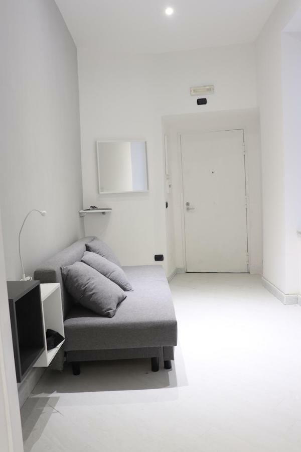A Tre Passi Dal Duomo Apartment Naples Luaran gambar